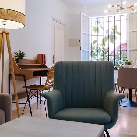 Lirio Suite Apartment - Private Parking Included Siviglia Esterno foto